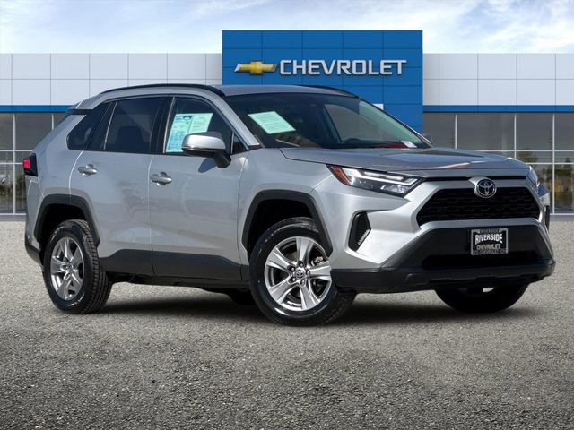 Used 2023 Toyota RAV4 XLE with VIN 2T3P1RFV5PW369137 for sale in Kansas City