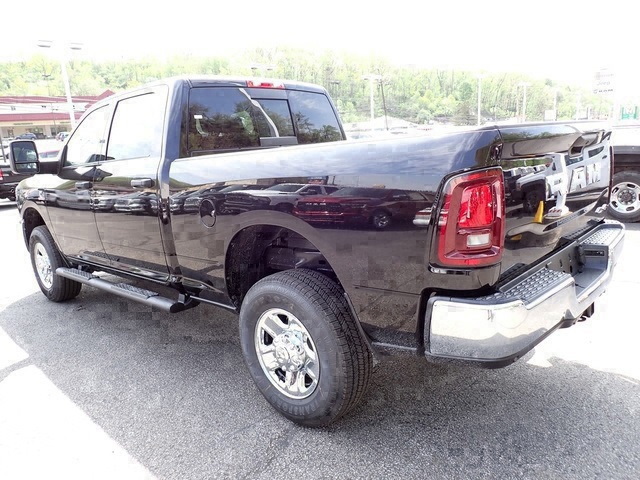 2025 Ram 2500 Tradesman photo 3