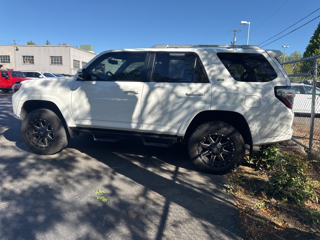 2018 Toyota 4Runner SR5 Premium photo 4