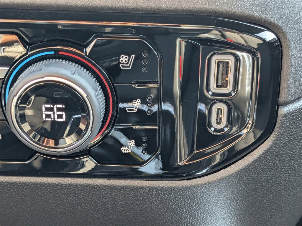 2026 Chevrolet Silverado 1500 LTZ photo 19