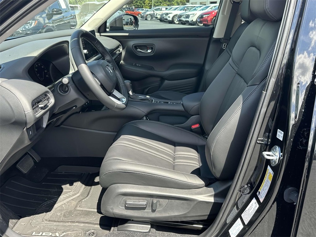 2026 Honda HR-V EX-L photo 4