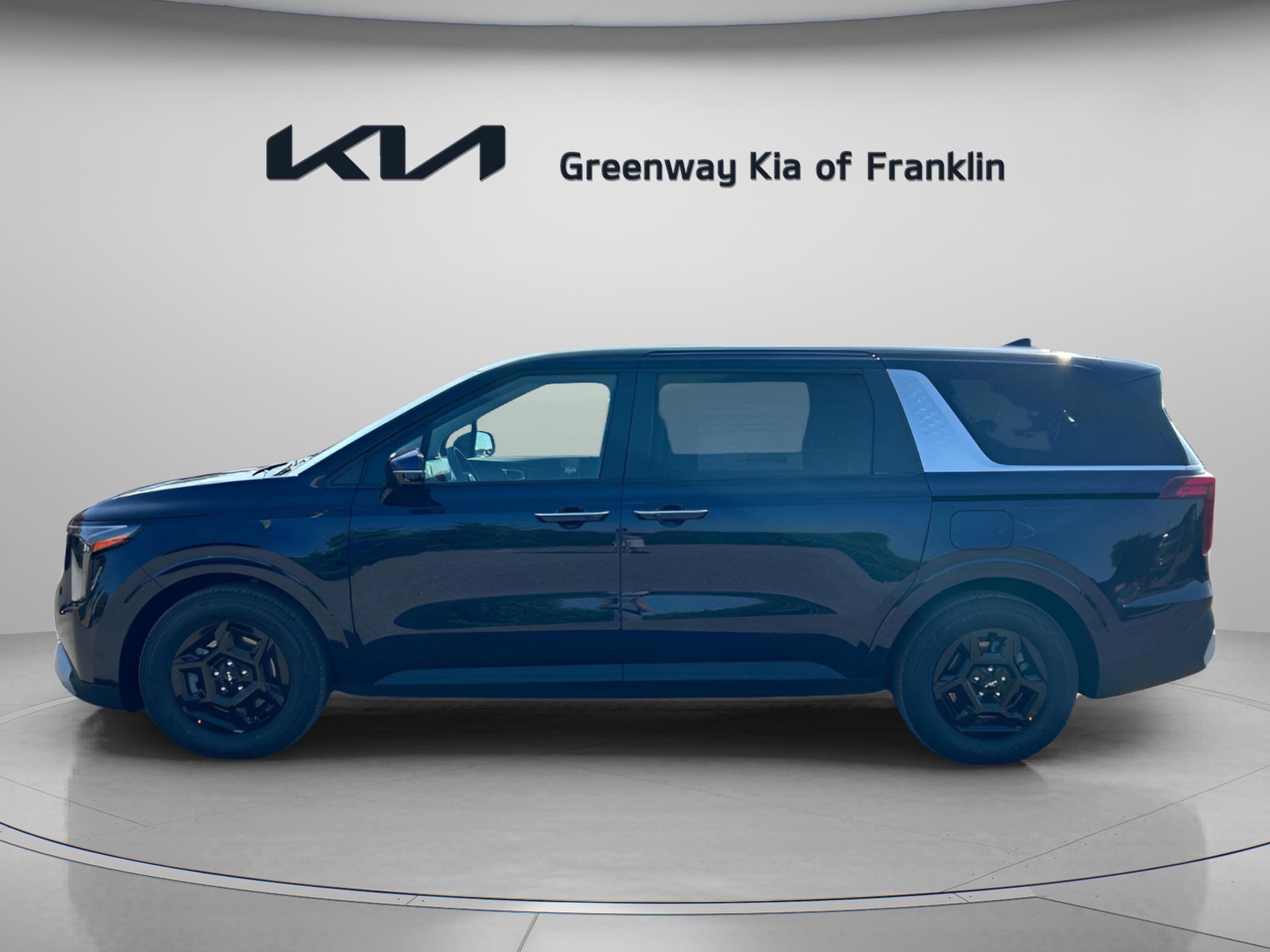 2026 Kia Carnival LX photo 4