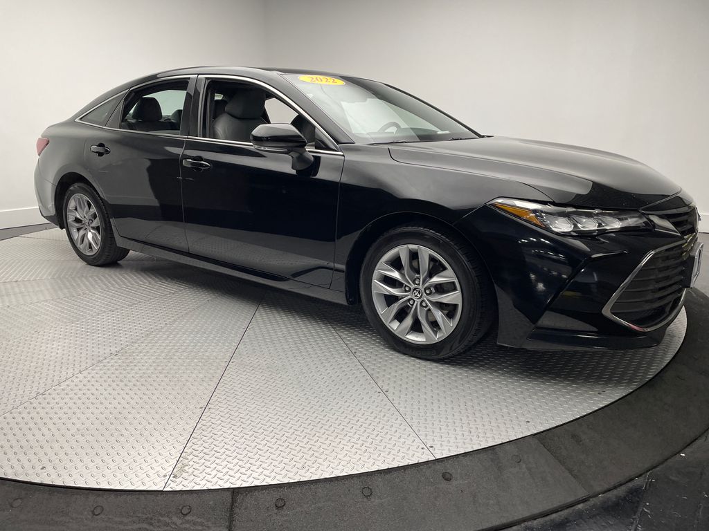 2022 Toyota Avalon XLE photo 3