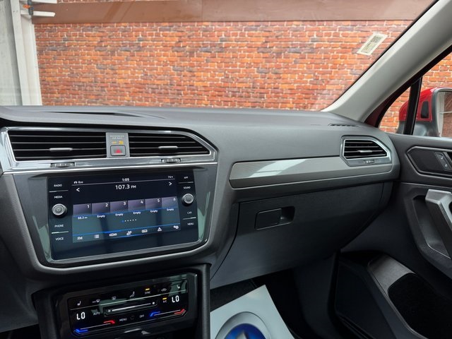 2022 Volkswagen Tiguan SE photo 17