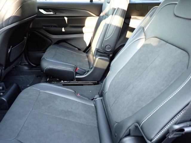 2025 Jeep Grand Cherokee Altitude X photo 10