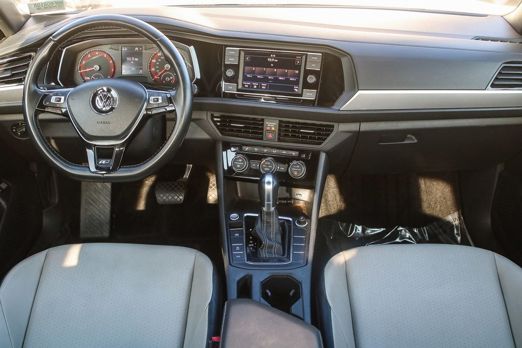 2019 Volkswagen Jetta R-Line photo 11