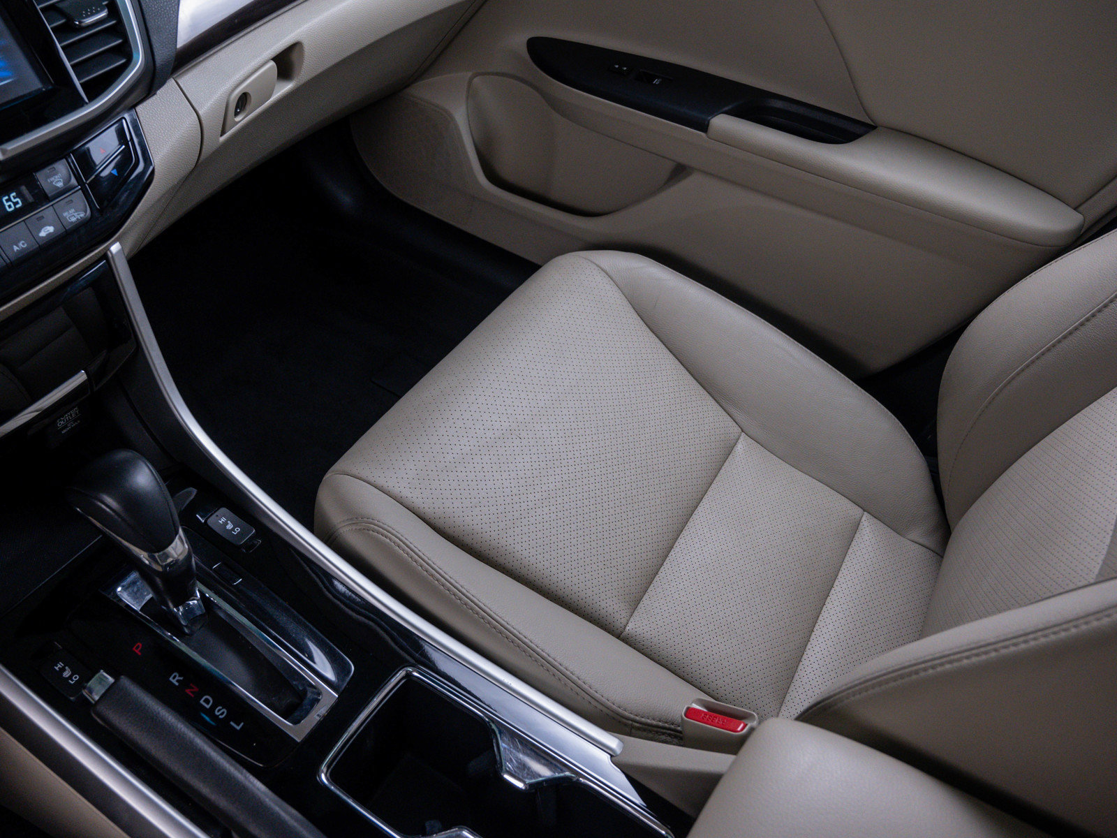 2017 Honda Accord EX-L photo 23