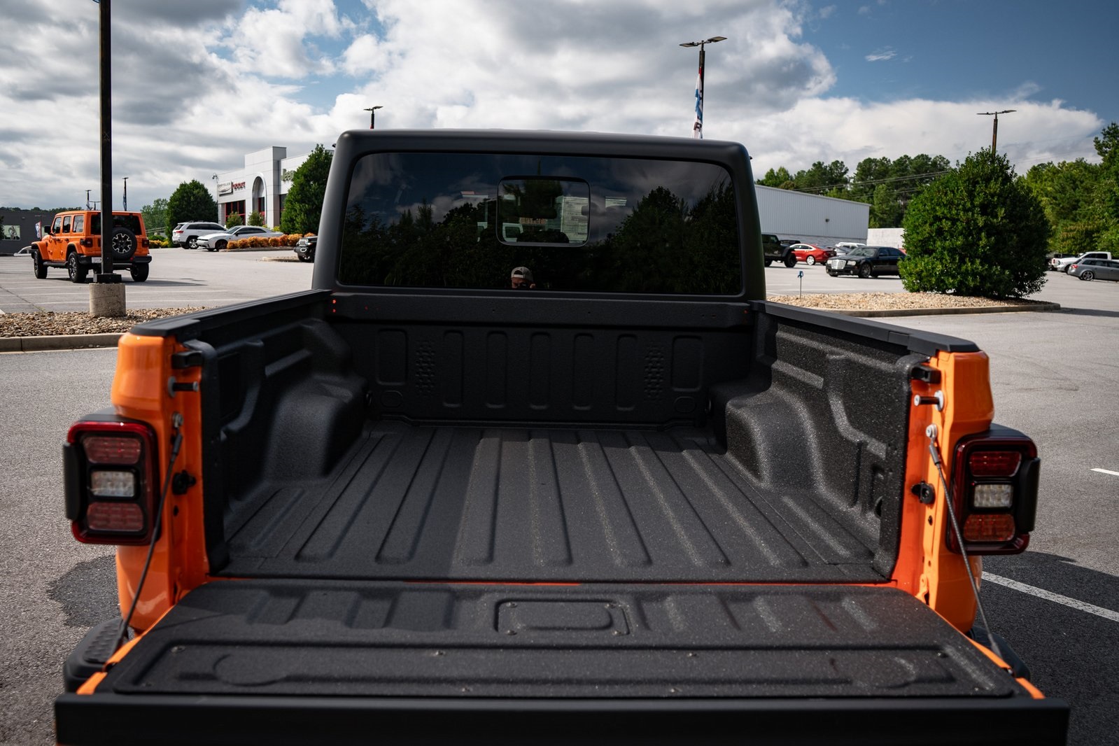2025 Jeep Gladiator Mojave photo 9