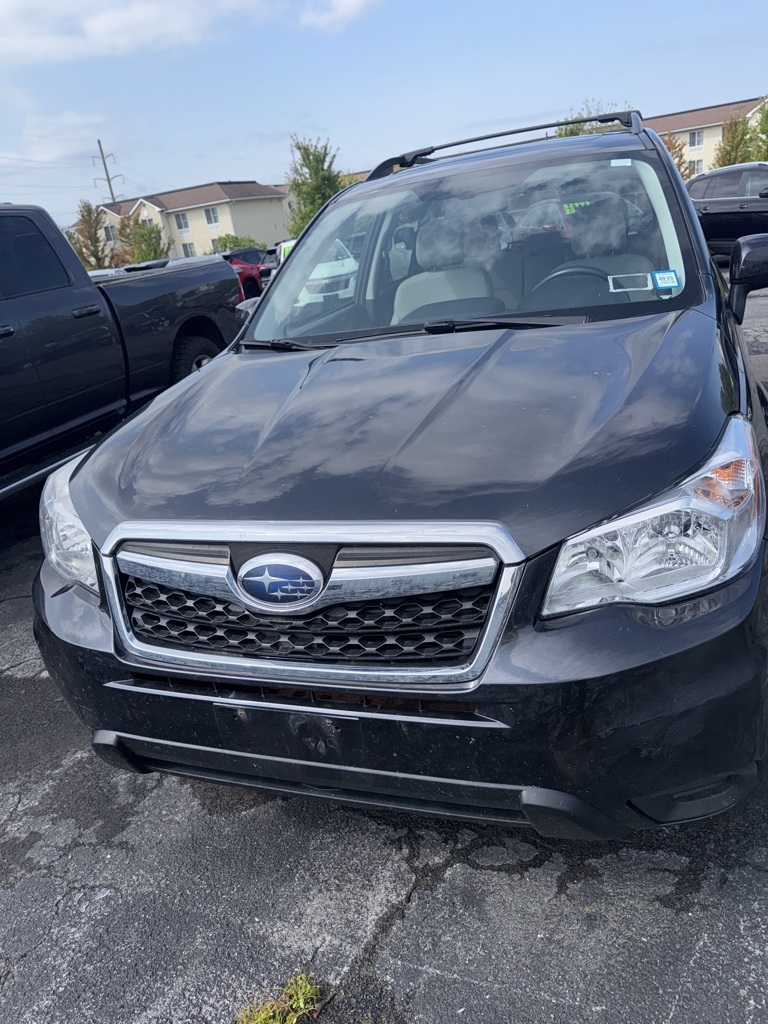 2015 Subaru Forester 2.5i Premium photo 2