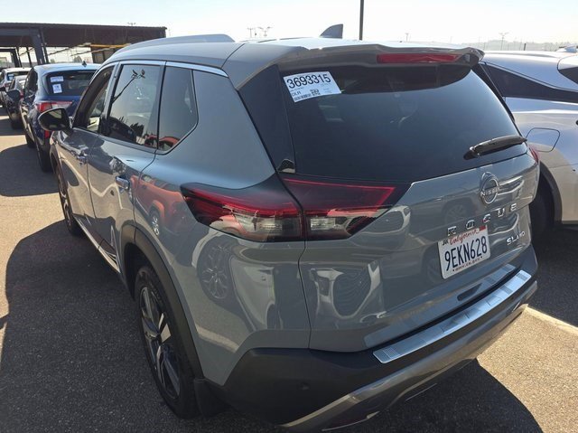 2023 Nissan Rogue SL photo 4