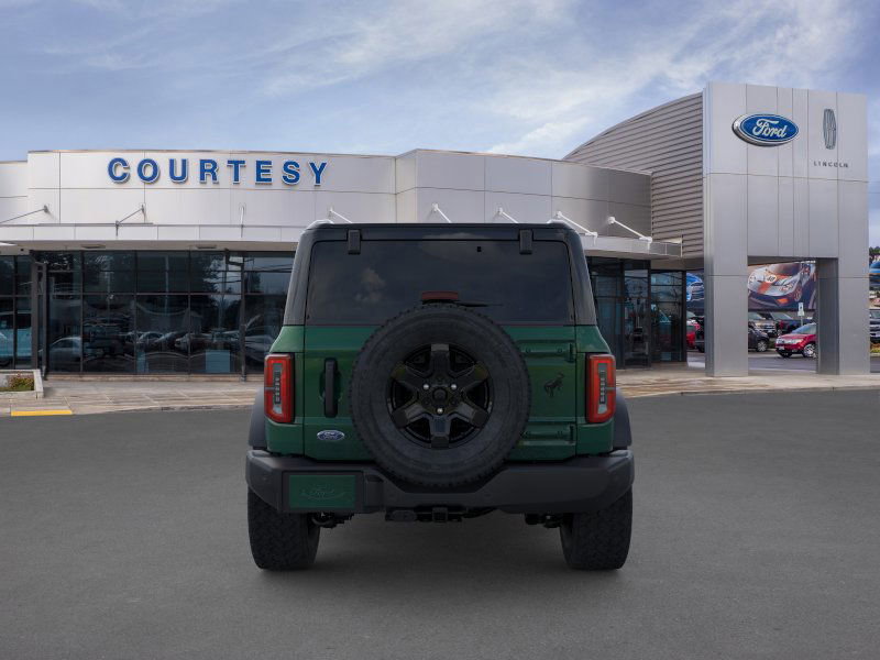 2025 Ford Bronco Outer Banks photo 3