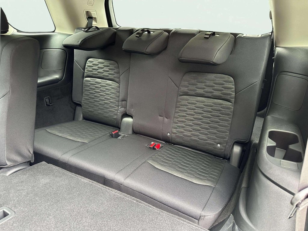 2025 Nissan Pathfinder SV photo 15