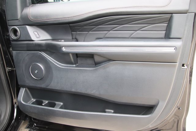 2020 Ford Expedition Platinum photo 25