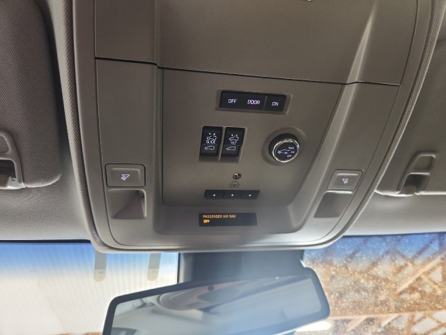 2017 Chevrolet Tahoe LT photo 21