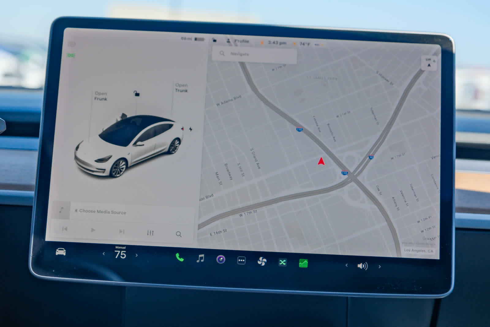 2018 Tesla Model 3 Long Range photo 14