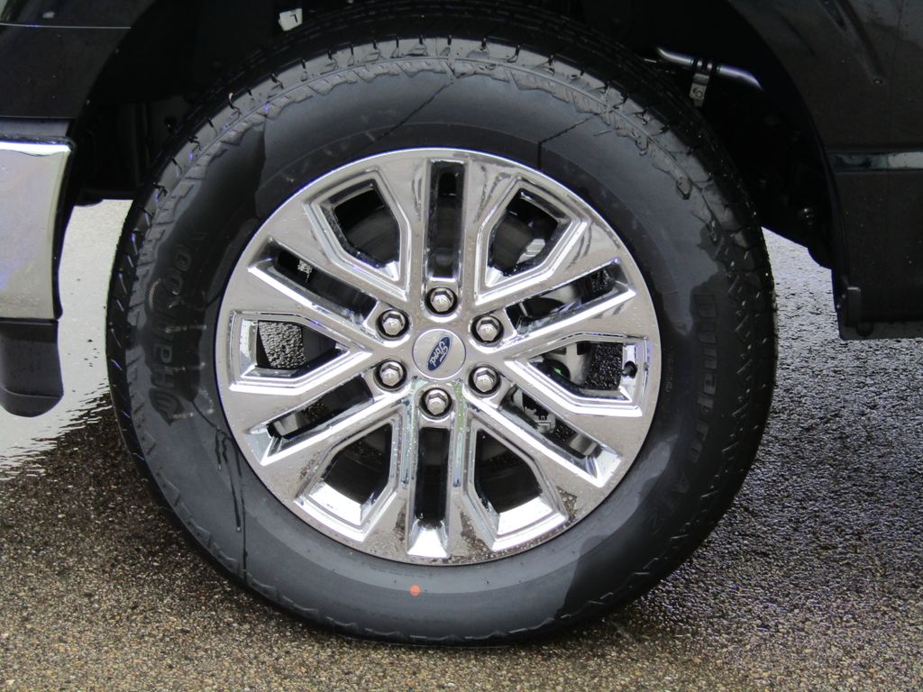 2025 Ford F-150 Lariat photo 4