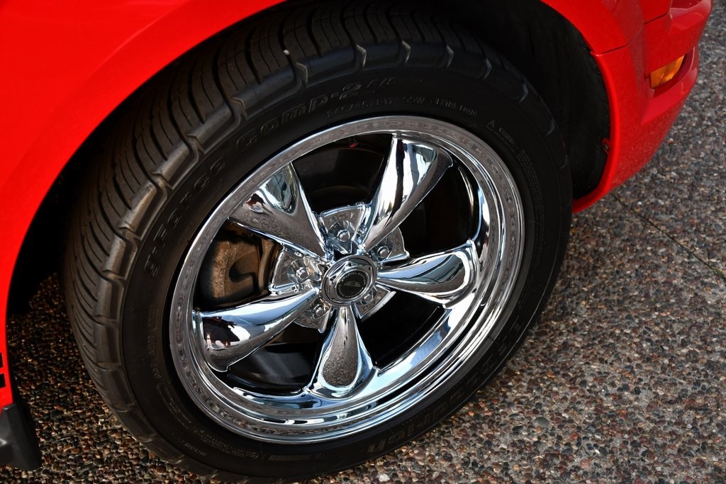 2005 Ford Mustang photo 29