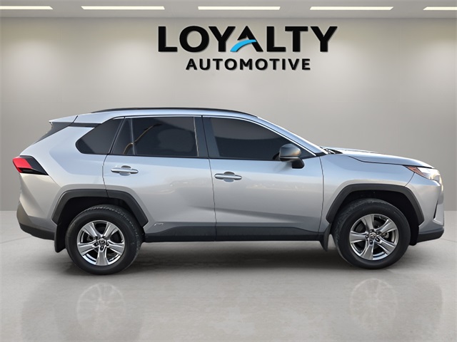 2024 Toyota RAV4 Hybrid LE photo 6