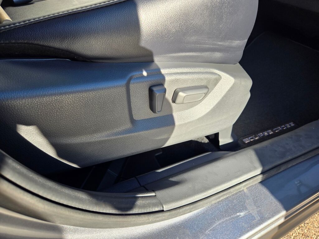 2026 Mitsubishi Eclipse Cross SEL photo 4