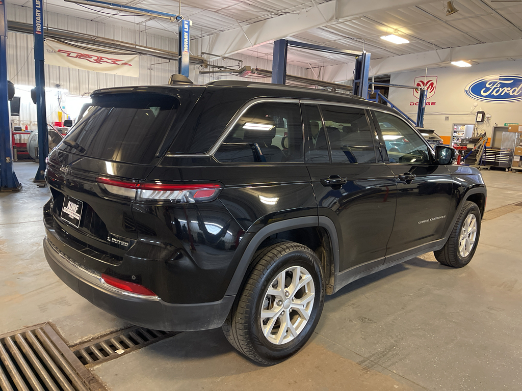 2023 Jeep Grand Cherokee Limited photo 4