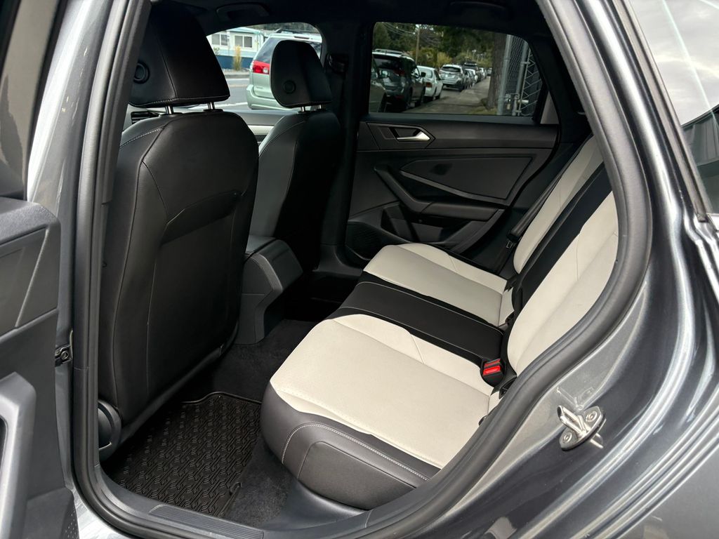 2021 Volkswagen Jetta R-Line photo 26