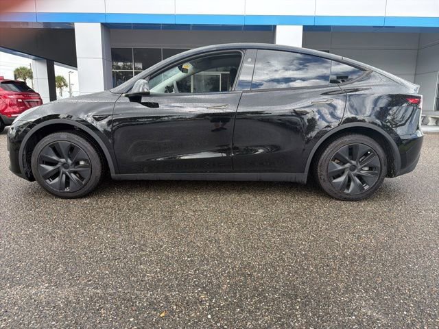 2024 Tesla Model Y Long Range photo 3