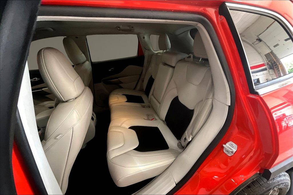2021 Jeep Cherokee Latitude photo 20