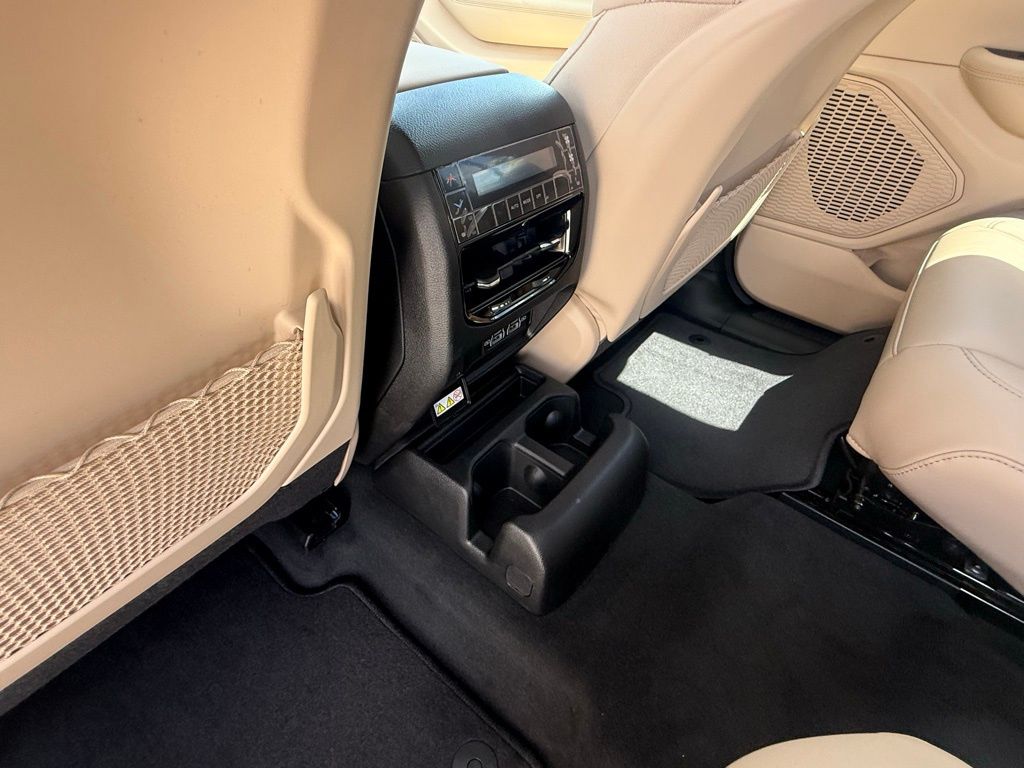 2025 Jeep Grand Cherokee Limited photo 18