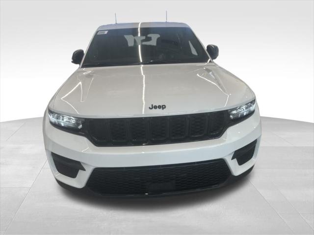 2025 Jeep Grand Cherokee Altitude X photo 14
