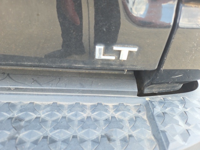 2023 Chevrolet Colorado LT photo 9