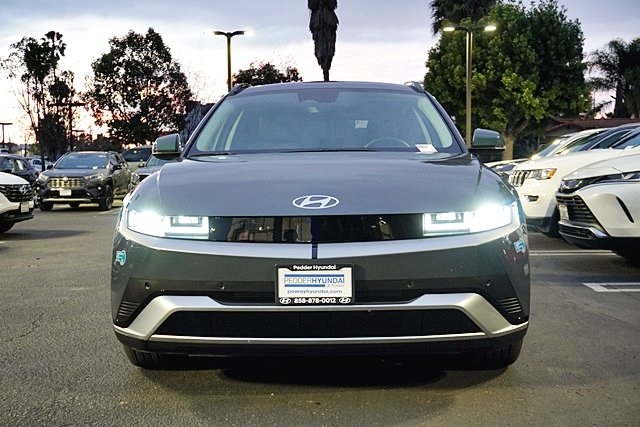 Used 2025 Green Hyundai SEL image 4