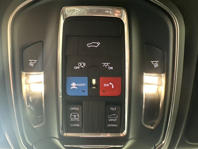 2025 Jeep Grand Cherokee Laredo X photo 18
