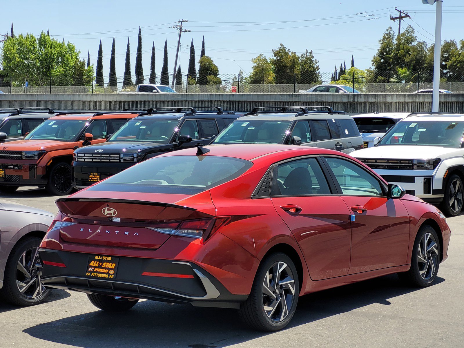 2025 Hyundai Elantra SEL Sport photo 3