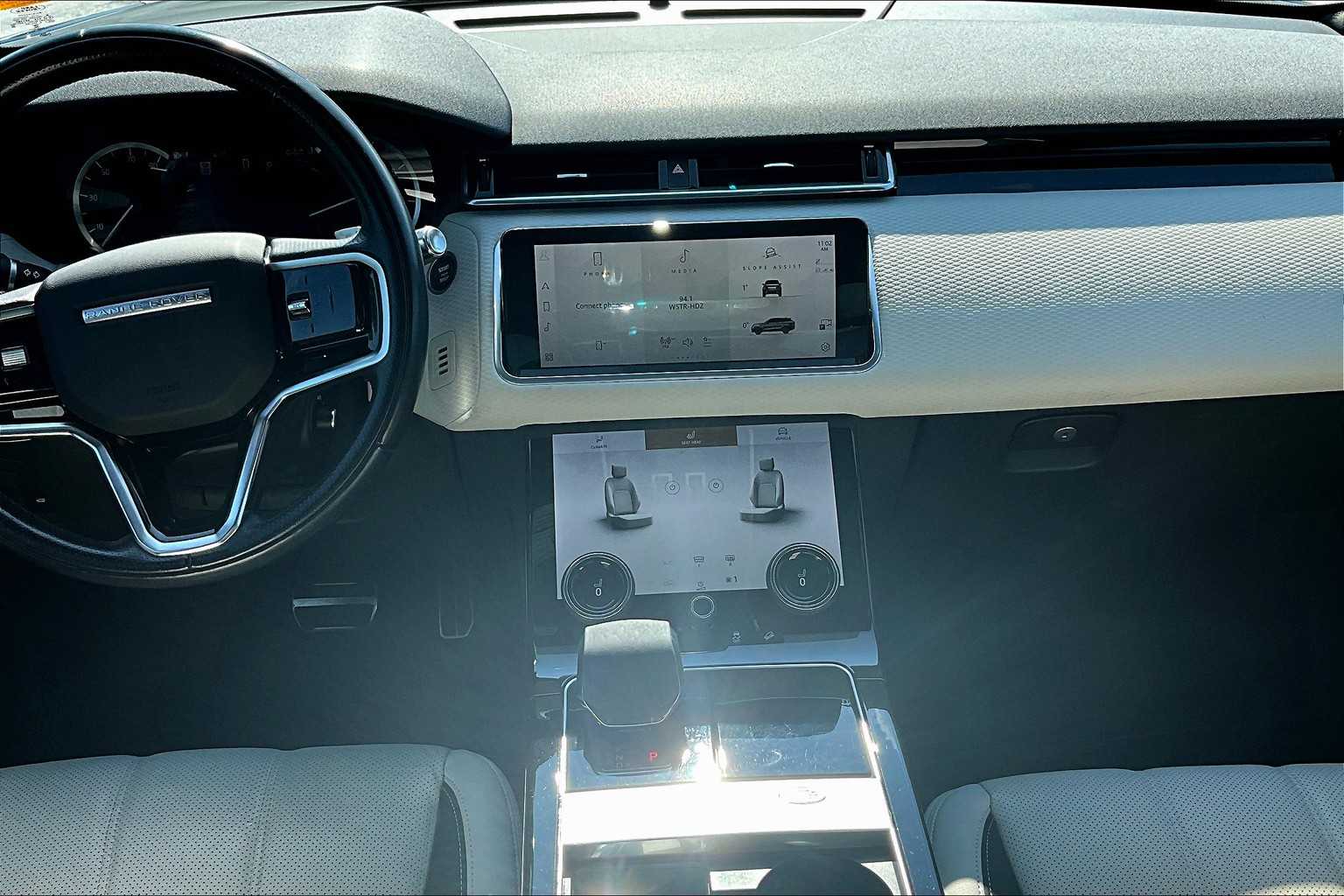 2022 Land Rover Range Rover Velar R-Dynamic S photo 6