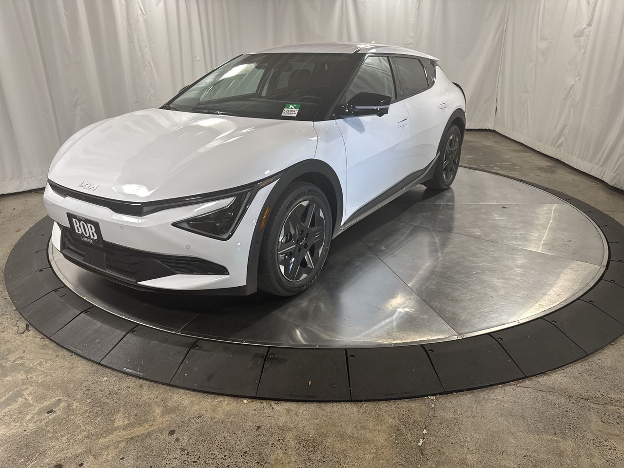 2025 Kia EV6 Light L/R's photo