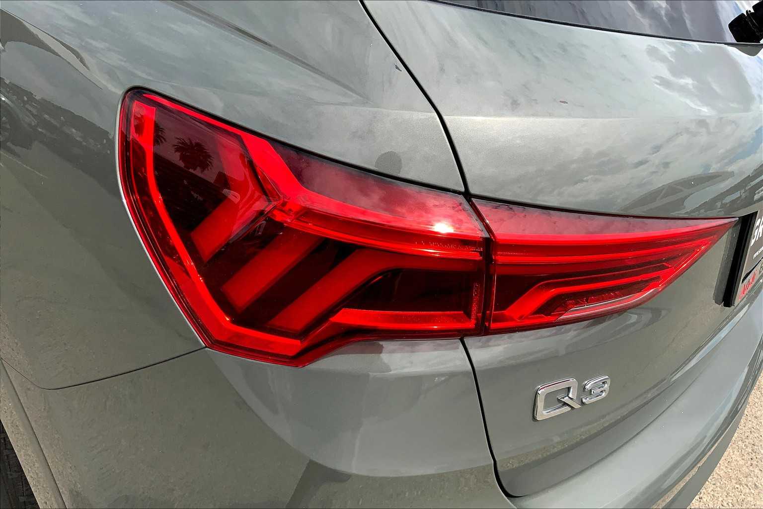 2022 Audi Q3 S line Premium Plus 45 TFSI photo 25