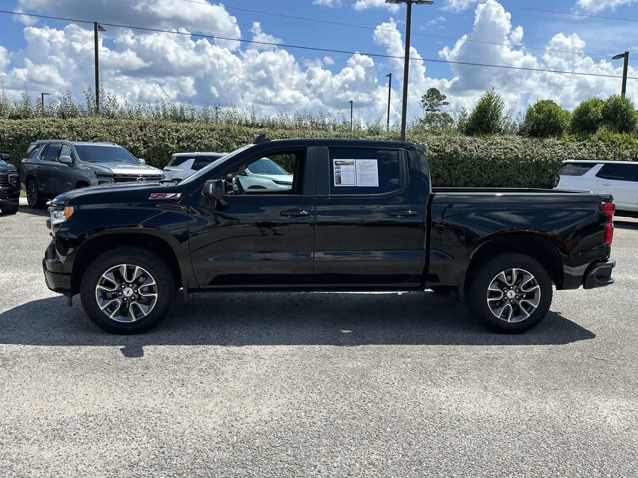2025 Chevrolet Silverado 1500 RST photo 11