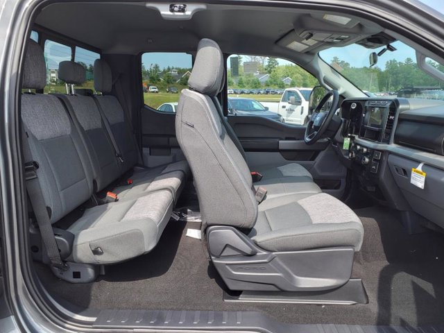 New 2024 Carbonized Gray Metallic Ford XLT image 32