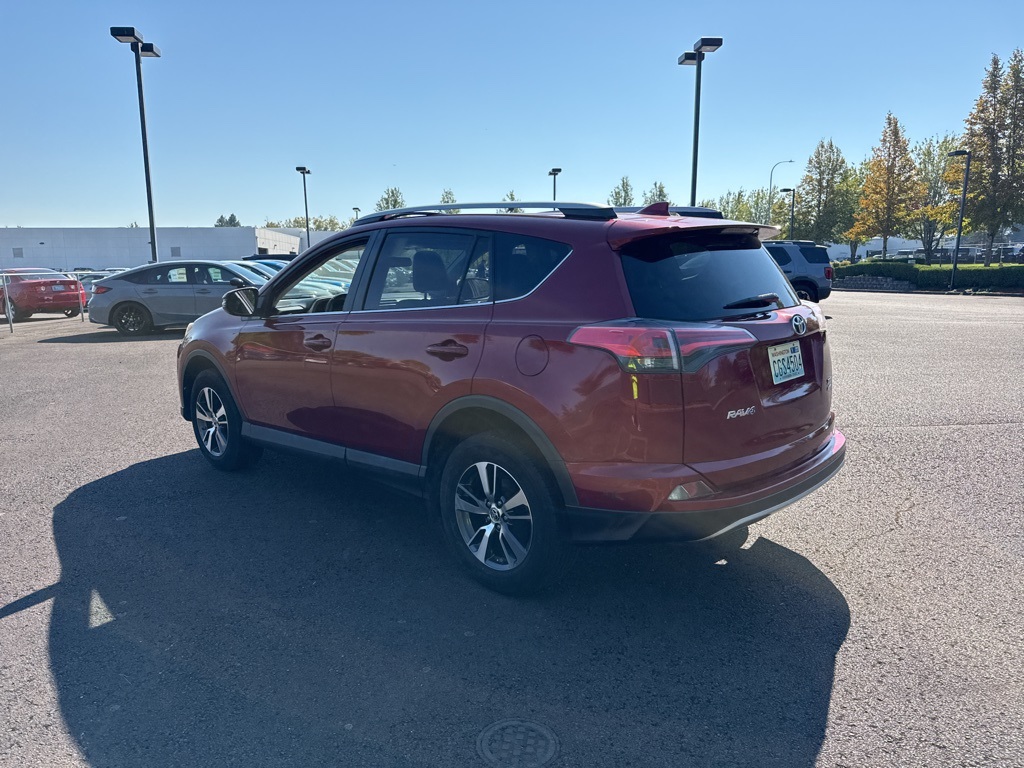 2018 Toyota RAV4 XLE photo 5
