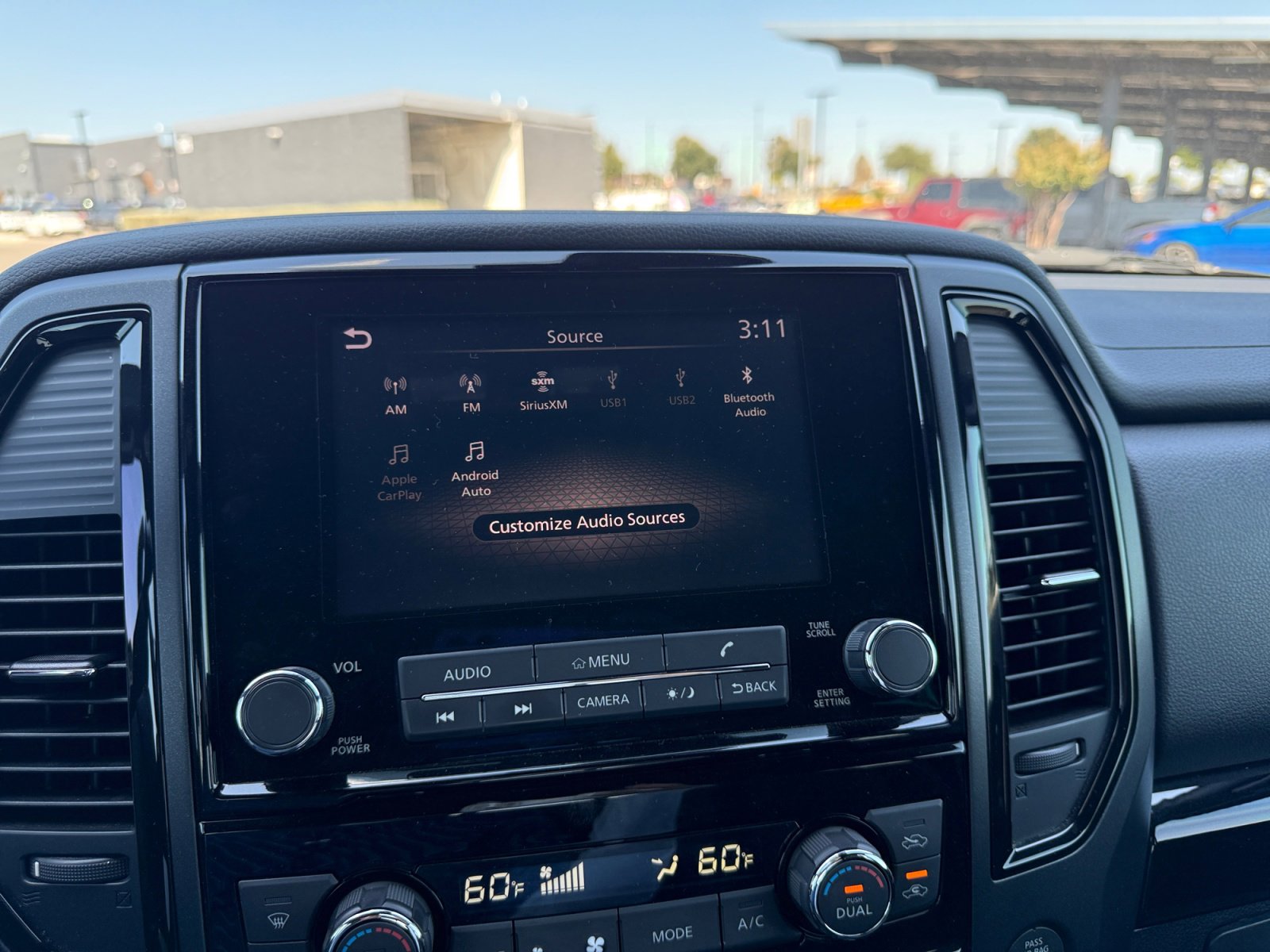 2023 Nissan Titan SV photo 14