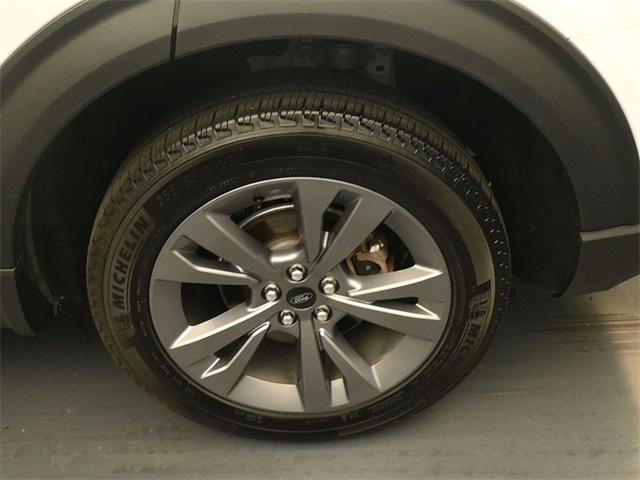 2022 Ford Explorer XLT photo 7