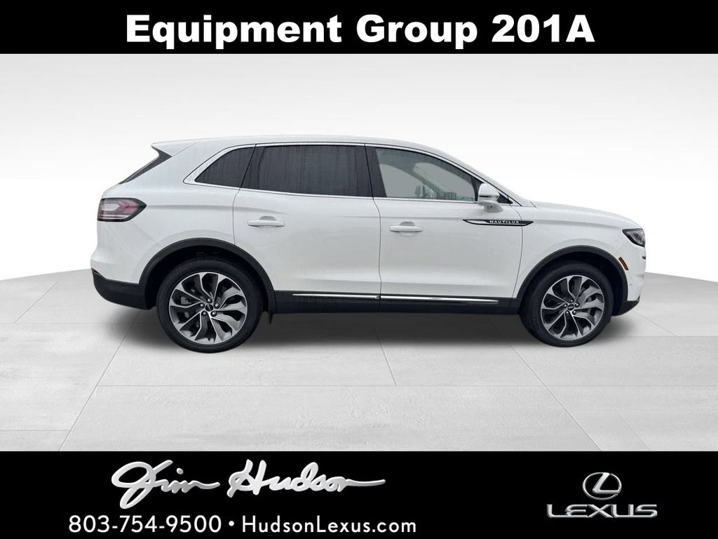 2023 Lincoln Nautilus Reserve's photo