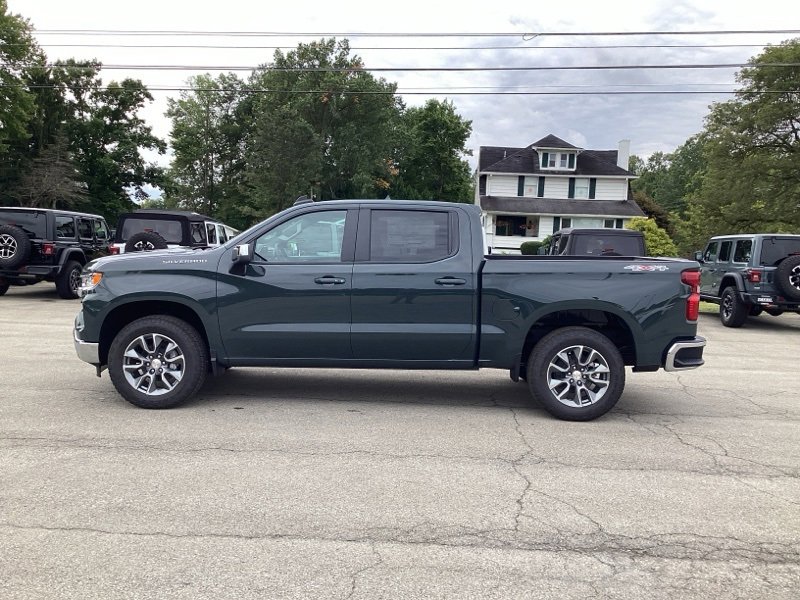 2026 Chevrolet Silverado 1500 LT photo 3