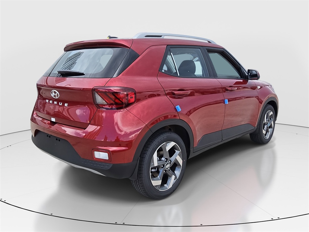 2025 Hyundai Venue Limited photo 3
