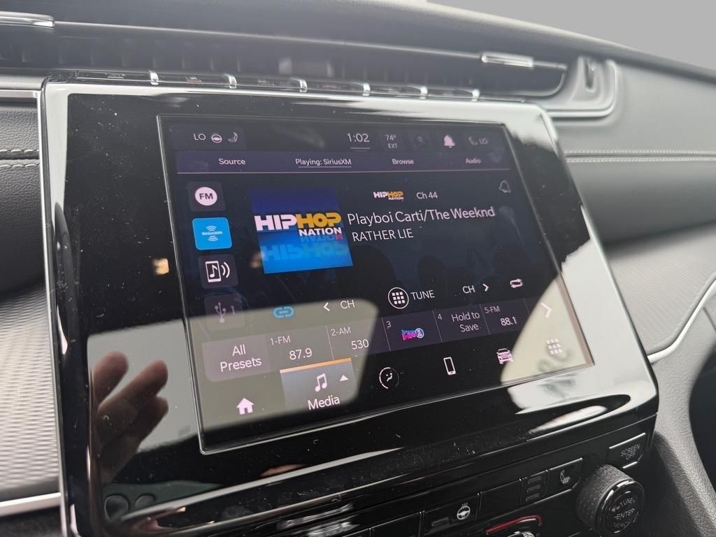 2025 Jeep Grand Cherokee Laredo Altitude photo 5