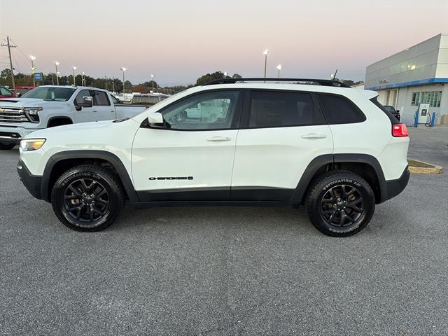 2020 Jeep Cherokee Latitude photo 3