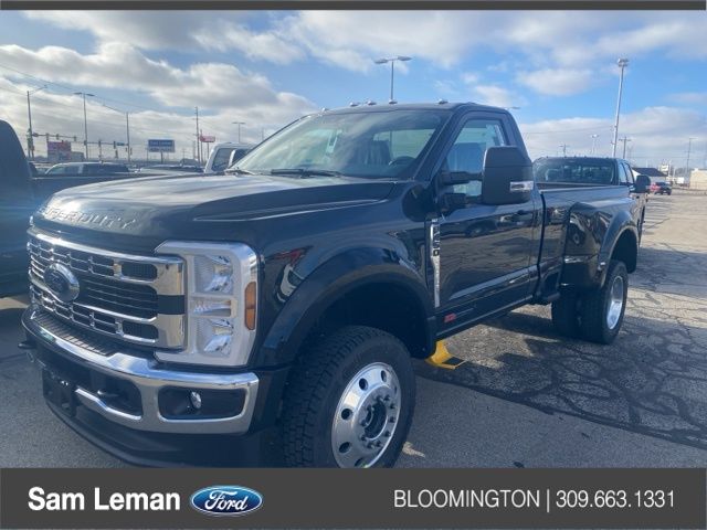 2026 Ford F-450 Super Duty XLT's photo