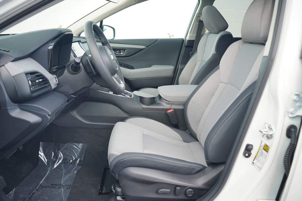 2025 Subaru Outback Premium photo 2