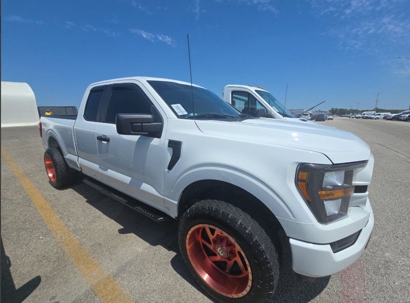2023 Ford F-150 XL photo 3