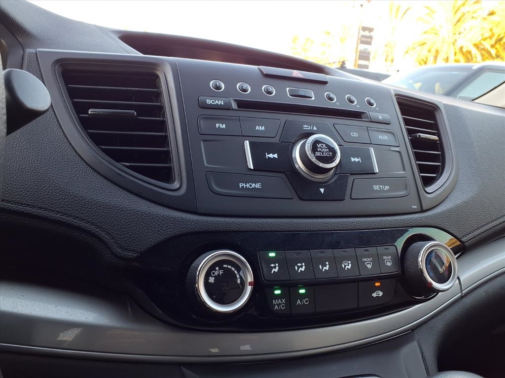2015 Honda CR-V LX photo 19